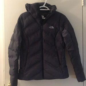 (Like New) The North Face Down Puffer Jacket 700